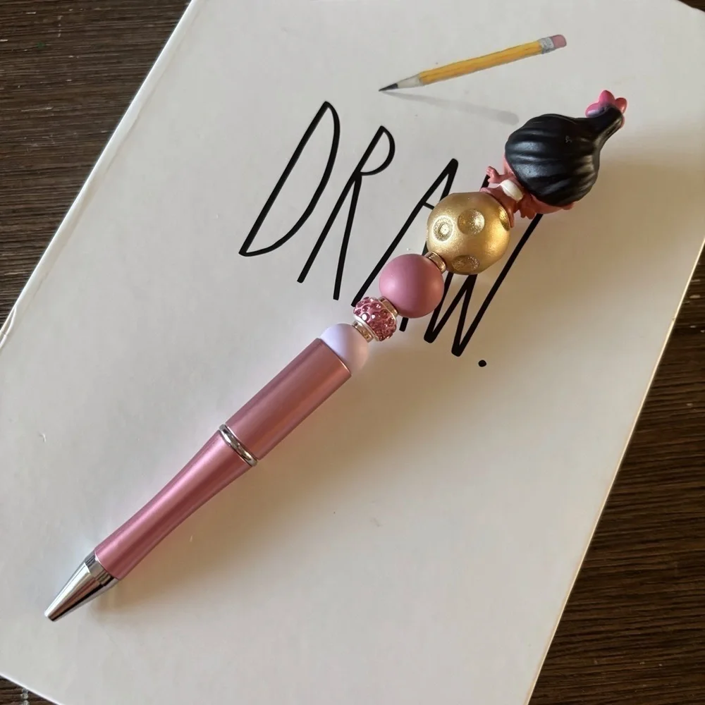 Disney Doorables: Moana: Princess Moana handmade beaded pen